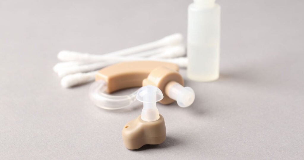 Tubo de Silicone para Aparelho Auditivo – Você Precisa Trocar?